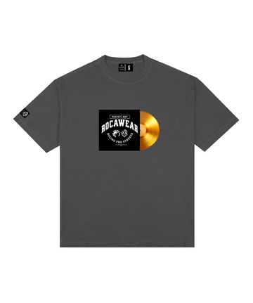 Camiseta Rocawear Oversized Vinil Gold